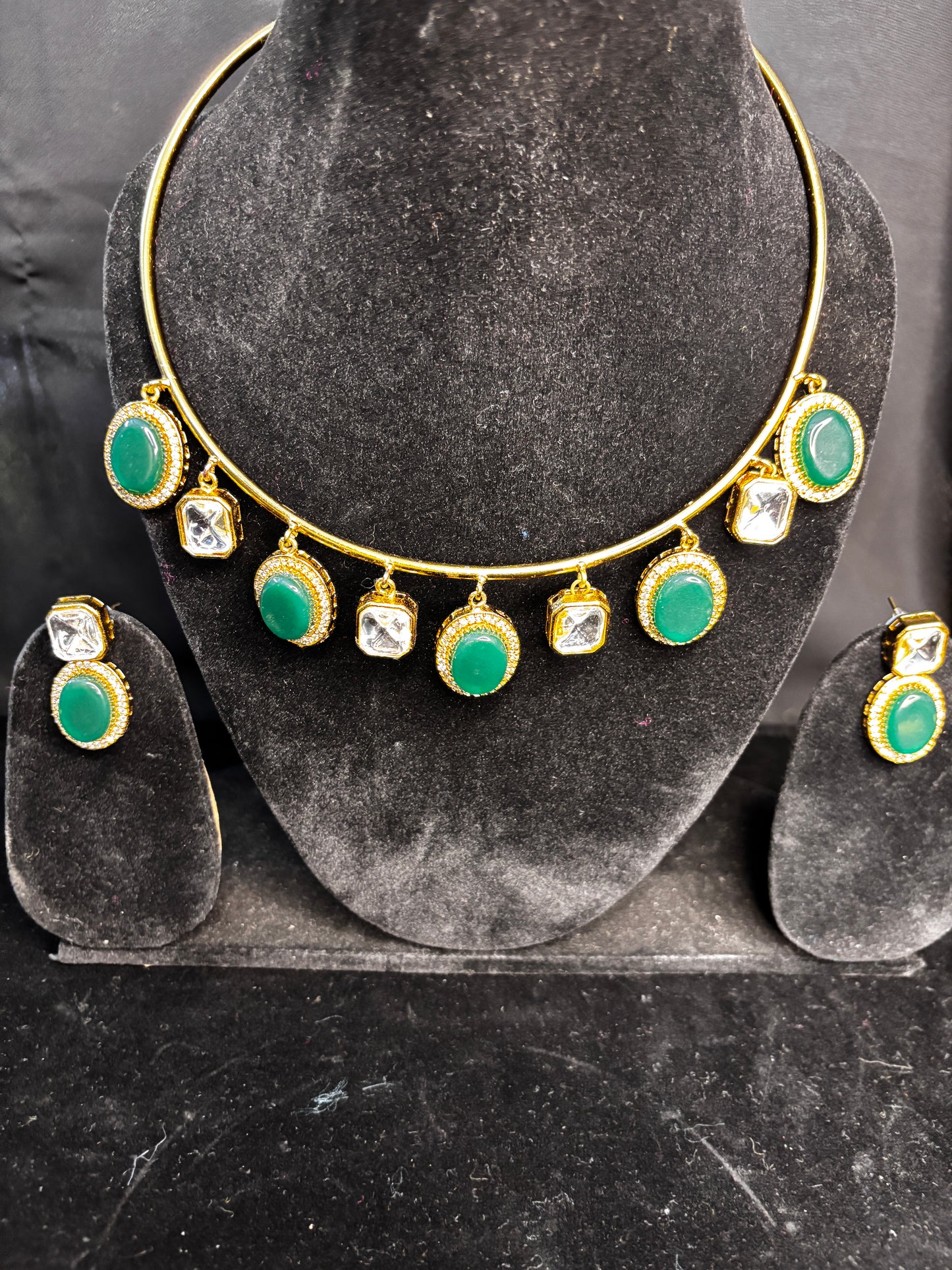 Emerald and Diamond Choker Jewelry Set