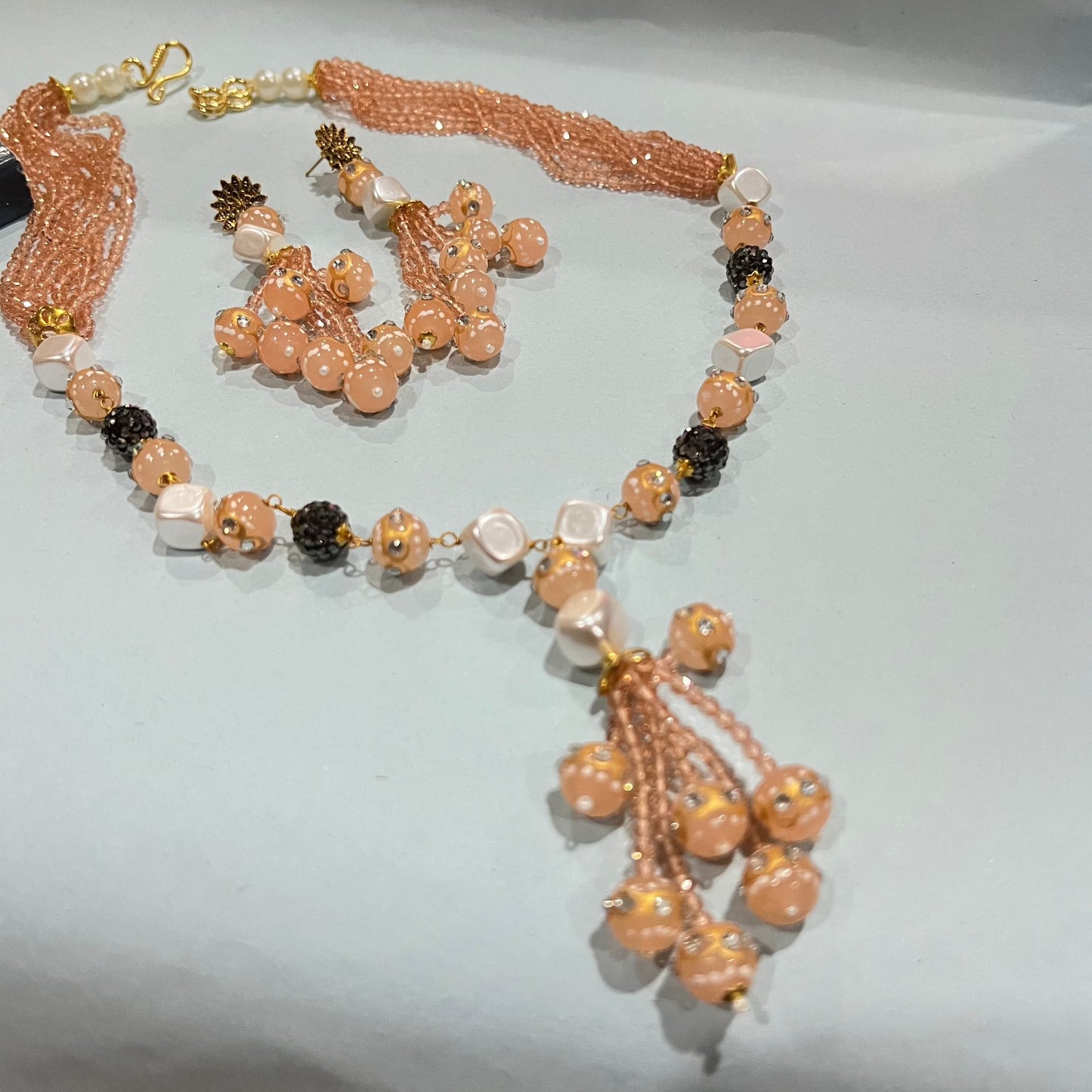 Peach Pearl Elegance Necklace