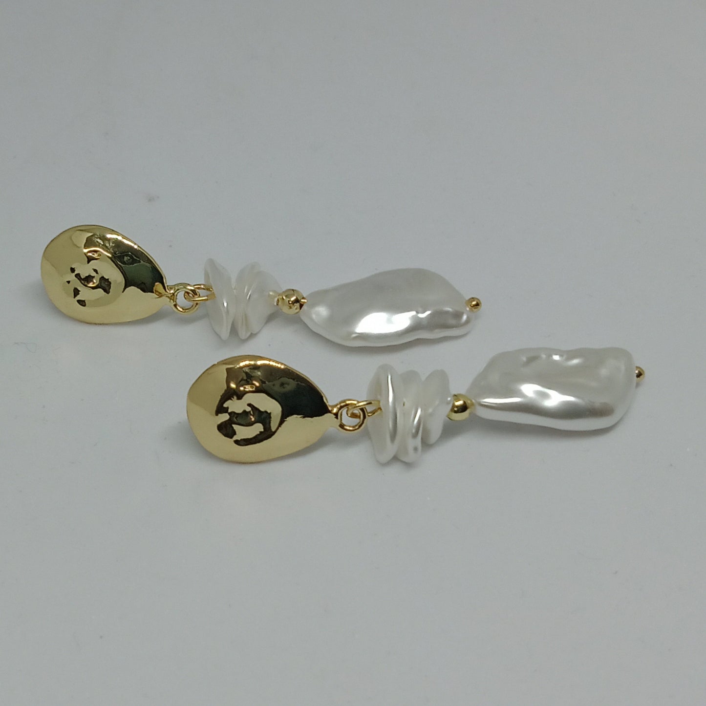 Golden Sea Pearl Earrings