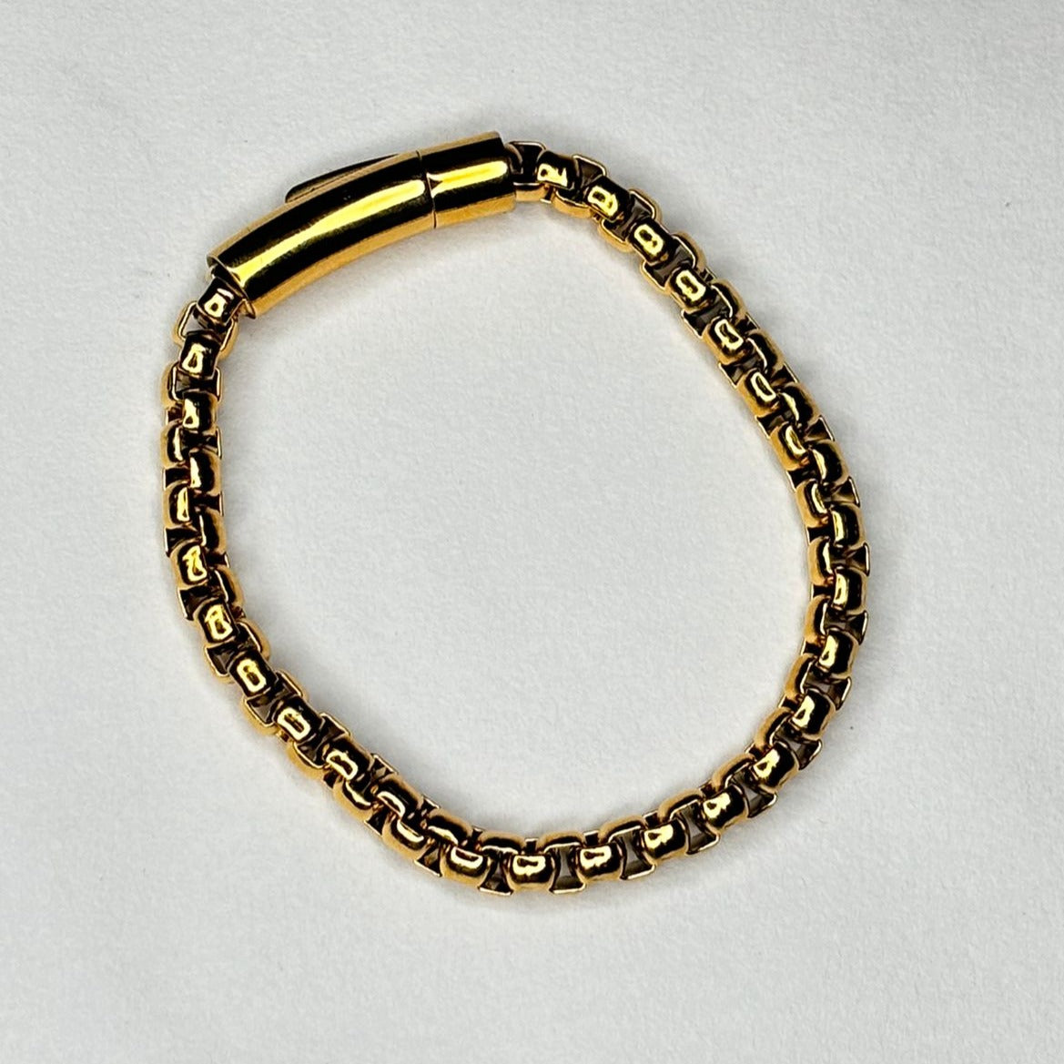 Gold Link Elegance Bracelet