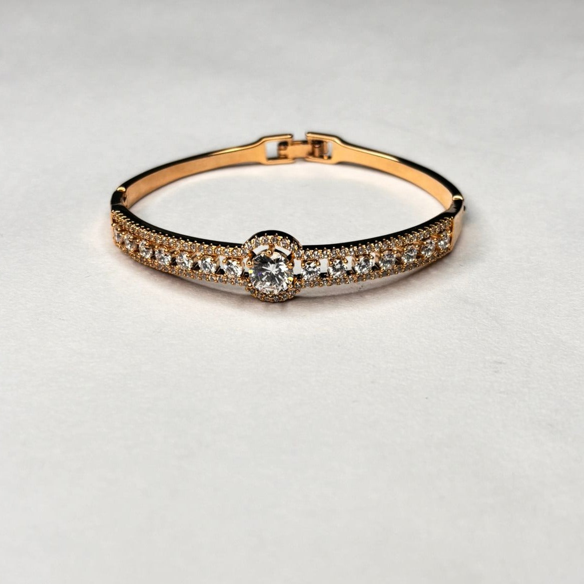 Golden Gleam Crystal Bracelet