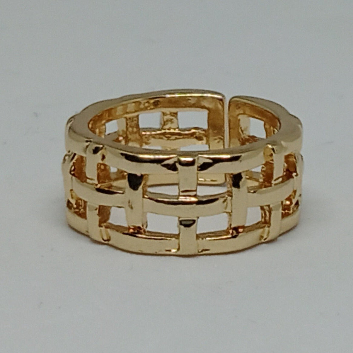 Fine Golden Net Ring